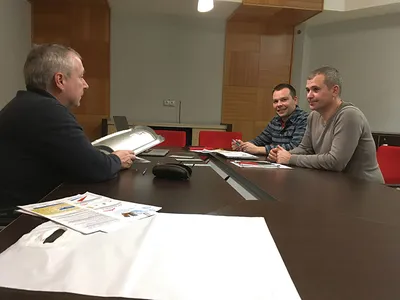 ООО \"Сотел\" - МИНУТКА ЮМОРА🤣 В продолжение вчерашнего поста про сисадминов  делимся с вами подборкой наших любимых анекдотов в тему: 🔸🔸🔸  Инвентаризация в офисе. Секретарь: - Сколько у нас в офисе чайников? -