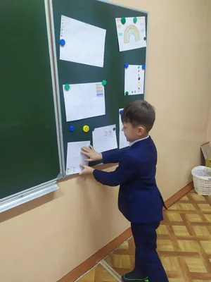 Набор элементов в стиле рисунок на тему школы Поставку канцелярских товаров  и искусства Выгравированный рисунок Объекты, который Иллюстрация штока -  иллюстрации насчитывающей рюкзак, линия: 197489398