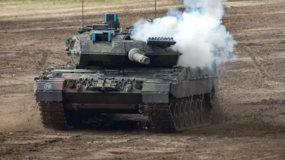 Юрий Пашолок. За тех, кто в танке