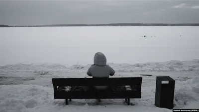 News US - А в ответ гробовая тишина: Норкин разочаровал народ неприятными  шутками Зритель весьма холодно отреагировал на очередные анекдоты ведущего.  У Андрея Норкина есть своя \"фишка\" – каждый выпуск передачи \"Время