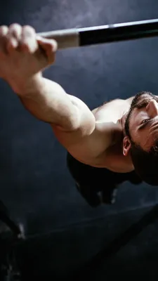 Флажок на Турнике - Street Workout Photostock
