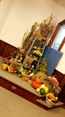 Жатва, сцена, осень, декор, декорации, идеи. | Harvest decorations, Harvest  crafts, Thanksgiving church decorations