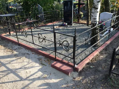 Изготовление ограды на могилу на кладбище, фото и цены, можно купить с  доставкой