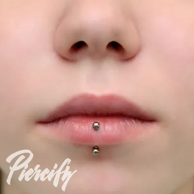Пирсинг губы в Минске - Салон пирсинга Piercify в Минске