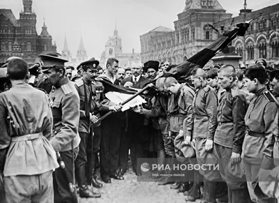 Проводы моряков на фронт. Баку, 1943 год | Пикабу