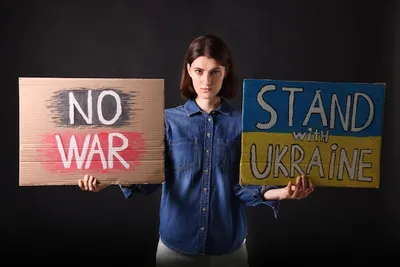 💪🏼 бояться нельзя, ДЕЛАТЬ! 💪🏼 Цитата на черном фоне | Надписи, Цитаты,  Обои с цитатами