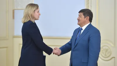 Сын бывшего депутата Госдумы Роман Шингаркин и его подруга покончили с  собой. Именно он залезал на столб во время антикоррупционной акции 26 марта  2017 года — Meduza