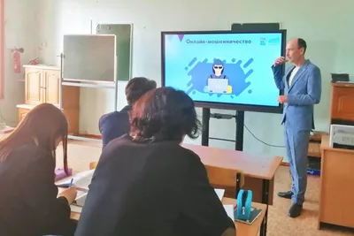 школьники поднимают руки на уроке PNG , радость, урок, мальчик PNG картинки  и пнг рисунок для бесплатной загрузки