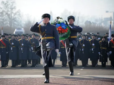 День защитника Отечества 23 февраля в России в 2023 году: суть праздника,  история