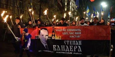 Эксклюзив RT. Планшет азовца (нацбат запрещён в РФ) с фотографиями на фоне  фашистской свастики обнаружили российские военные во время боя на  Запорожском направлении - Лента новостей Херсона