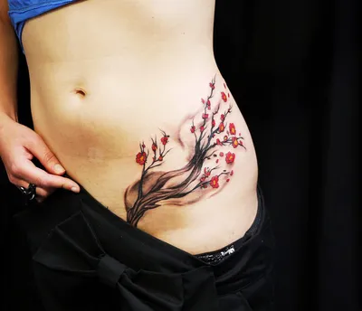 Почему татуировки на боку подходят не каждой девушке | Master Tattoo | Дзен