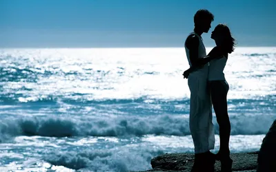Осень. Влюбленные. Море. Закат. Романтика. Autumn. Love. Lovers. Sea.  Sunset. Romance. Love Story. | Couple photos, Photo, Scenes