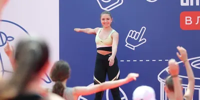 Единороссы провели воркаут-тренировку в Нескучном саду