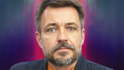 Кирилл Гребенщиков: воплощение таланта и красоты на сцене