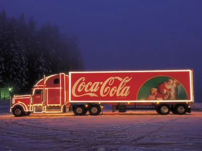 Обои реклама, coca-cola, логотип, классика, фон, напиток, брэнд на рабочий  стол