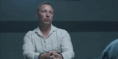 Необычные ракурсы с Константином Адаевым на снимках 