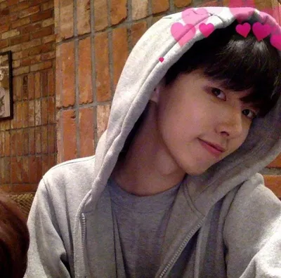 cuteness and style. | Insta profile pic, Korean girl, Aesthetic girl