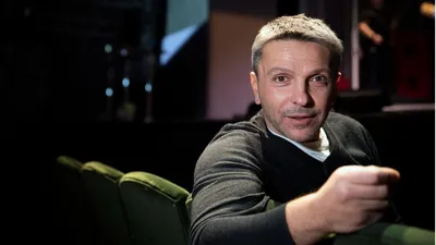 3. Невероятные моменты на фото со звездой кино Леонидом Барацем