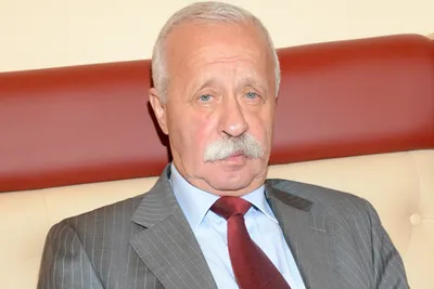 Улыбнитесь, вам Леонид Якубович: Фотографии знаменитого ведущего