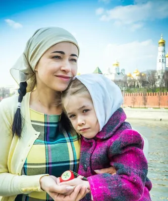 Загадочная и прекрасная Любовь Тихомирова на свежих фотографиях