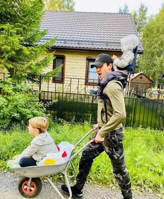 Путешествие Максима Матвеева: От народного театра до голливудских премьер