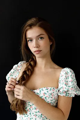 Маргарита Шабардыгина на прекрасных фотографиях - выбирайте формат (JPG, PNG, WebP)