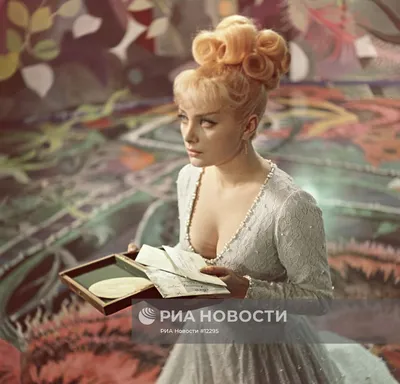 Загадочная Марианна Кушнерова: взгляд сквозь объектив