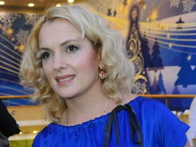 Проснитесь с Марией Порошиной: обои для вашего устройства.