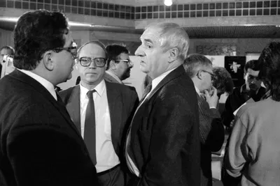Красивые фотографии Марка Захарова в формате GIF