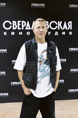 Фоны с Михаилом Тарабукиным: создайте атмосферу звездного кино на своем устройстве