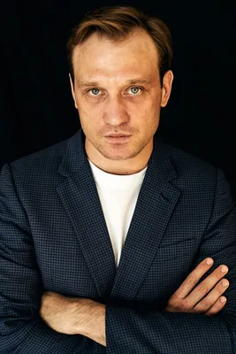Изображения Михаила Тройника: выберите размер и формат для загрузки