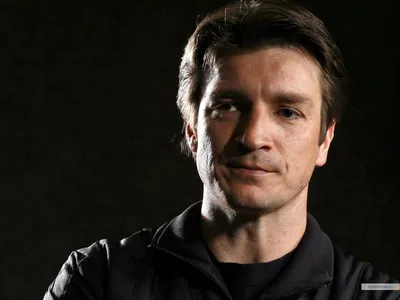 Обои на рабочий стол с Нэйтаном Филлионом: погрузитесь в его мир во время работы