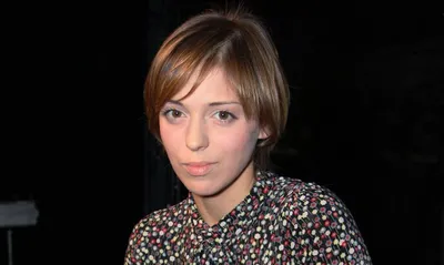 GIF анимация с Нелли Уварова