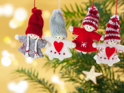 https://dzen.ru/list/new-year/skachat-krasivye-kartinki-s-novym-godom-2024