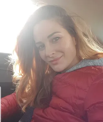 Скачать бесплатно Фото Нина Гогаева: Добавьте яркость в свою фотоколлекцию