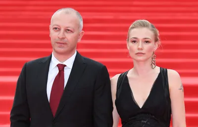 Оксана Акиньшина на фото: воплощение элегантности и стиля