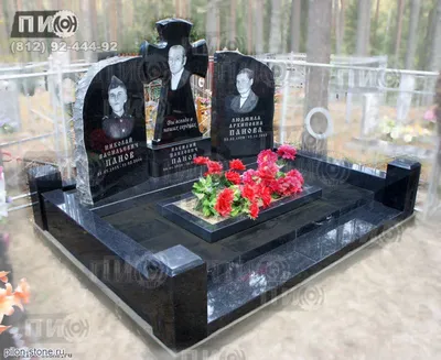 Комбинированные памятники из гранита на могилу Фото Цены двухцветных в  Москве