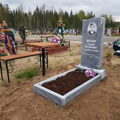 Недорогие памятники на могилу в Тюмени: Недорого. Честно