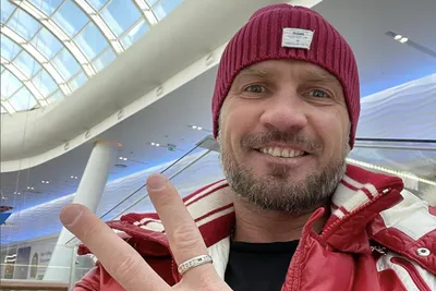 Павел Костомаров в фокусе: магия театрального искусства на фото