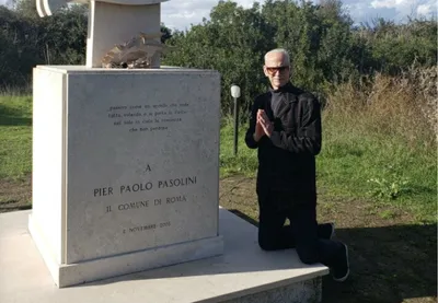 Картинка Пьера Паоло Пазолини на рабочий стол - фон в стиле арт.