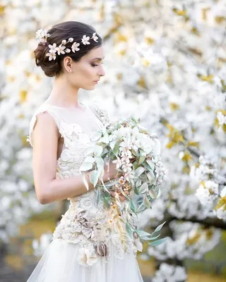 СВАДЕБНЫЕ ПРИЧЕСКИ НА ДЛИННЫЕ ВОЛОСЫ: ТРЕНДЫ 2023 | The-Wedding.Ru Идеи для  свадьбы | Дзен
