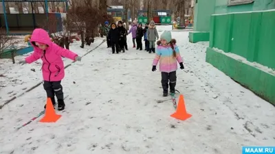 Новогодний альбом игр на липучках и пиши-стирай в электронном виде.