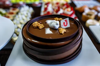 Пралине, глазурь и глазурь, конфеты, сахар, шоколад, конфеты, пища, масло  какао, сахарная пудра png | PNGWing