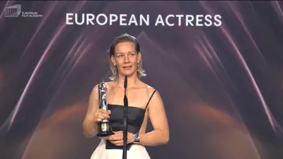 Бесплатные фотографии Сандры Хюллер в хорошем качестве - загрузите сейчас!