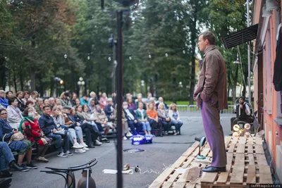 Загадочные фоны с изображением Семёна Серзина