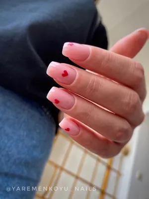 Сердечки на ногтях, нюдовый маникюр, нюдовые ногти | Nails
