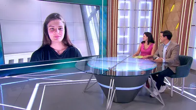 Фон с изображением Софьи Мелединой: олицетворение стиля и очарования