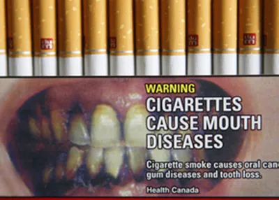Производителей сигарет обязали изображать устрашающие картинки с двух  сторон сигаретной пачки | Пикабу