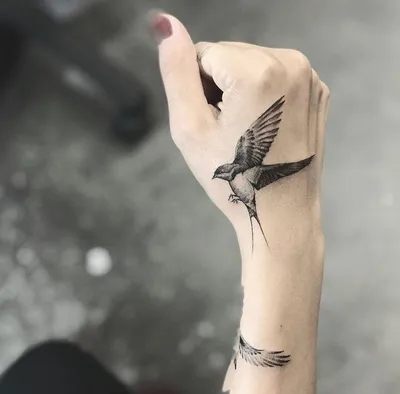 Женские тату на кисти | ANATOMY TATTOO STUDIO | Дзен