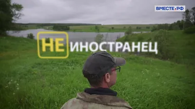 Скачайте фотографию Тины Стойилкович на андроид в фоновом режиме